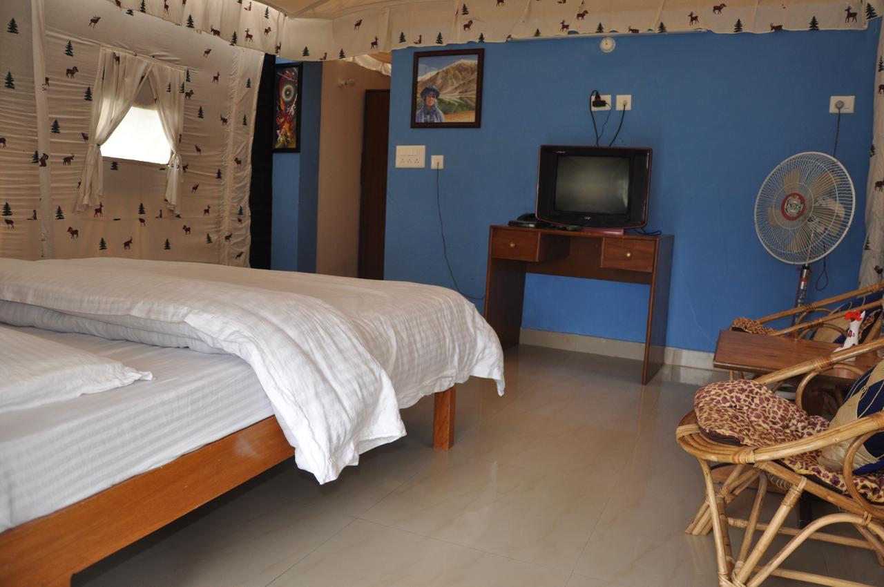Tatva Bir Tents And Hotel Kangar Exteriér fotografie